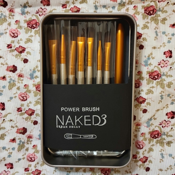 Urban Decay Other - Naked 3 Makeup Brushes